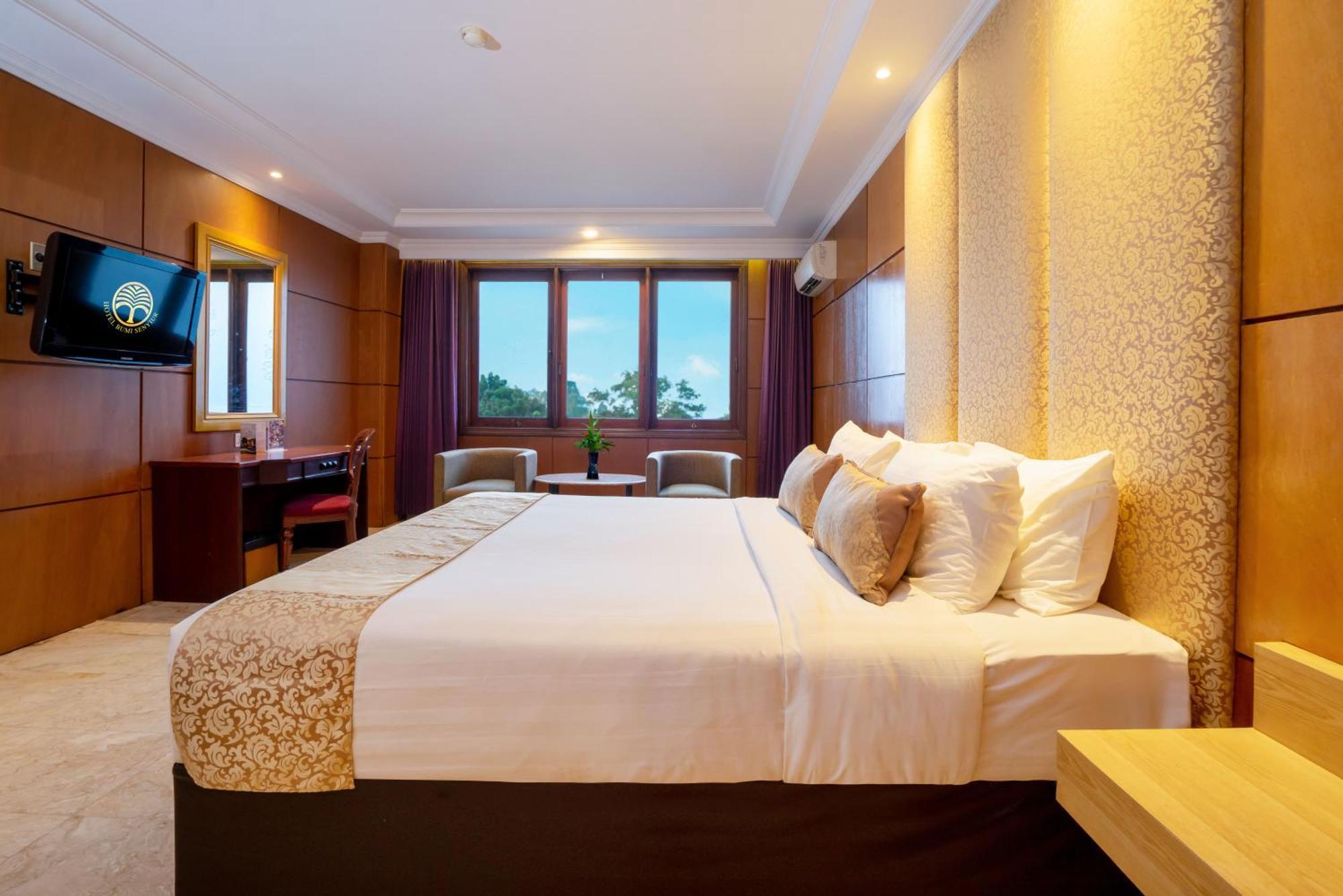 Hotel Bumi Senyiur Samarinda Exterior foto